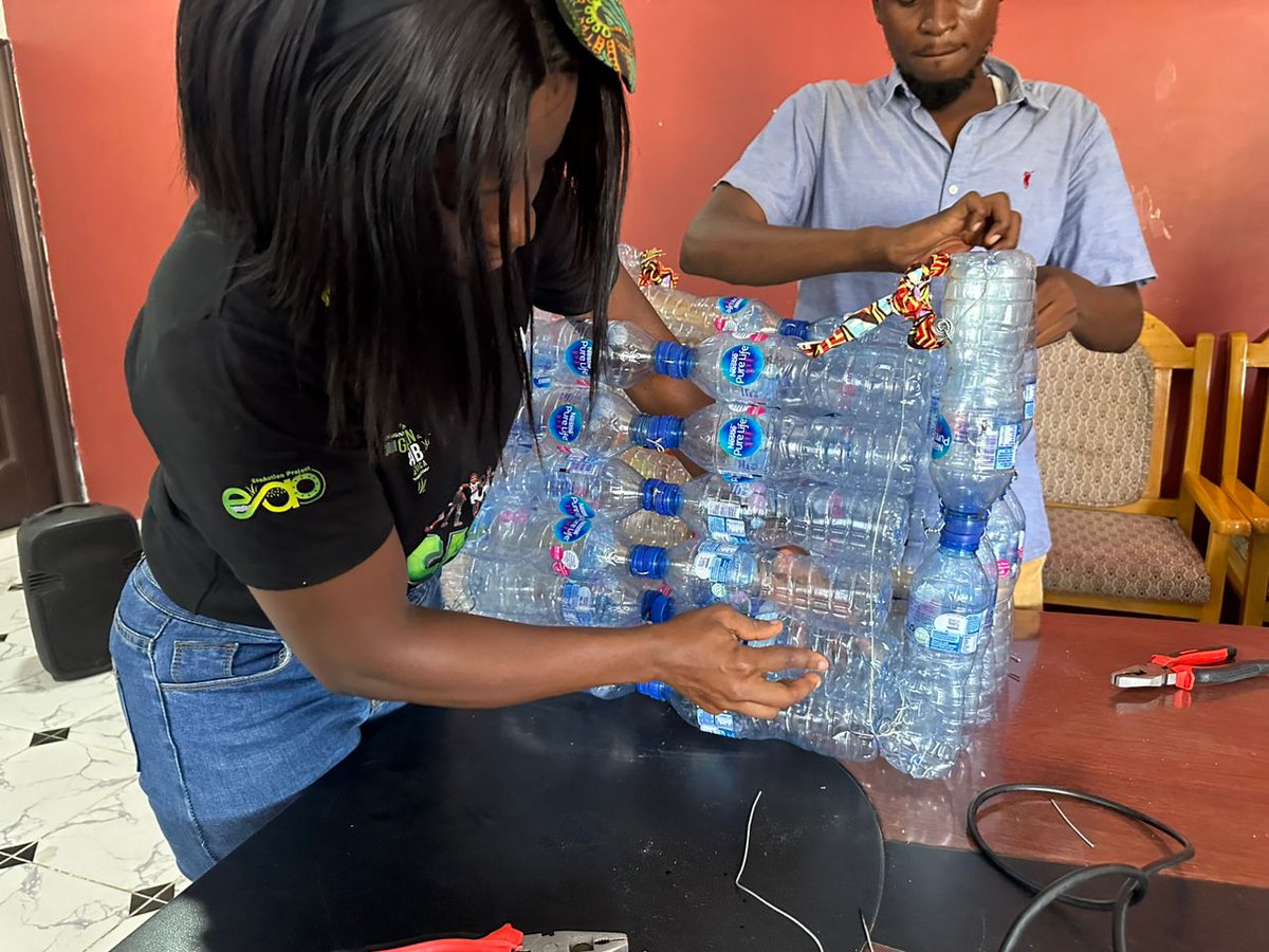 HallmarkLead's tweet image. HALI had successfully trained youths on waste recycle to reduced the effect of plastic and garbage on climate change. they were trained how to make some fashion bags from waste cloths, and to produce waste bin, plate container, hand band, etc. using plastic