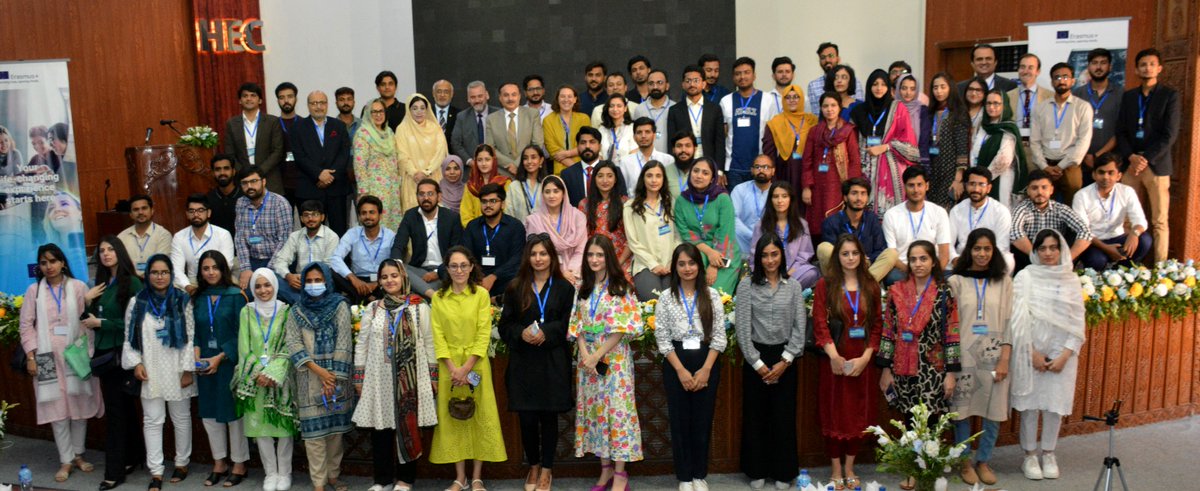 hecpkofficial's tweet photo. HEC held a pre-departure session today to celebrate the 192 Erasmus Mundus scholarship awardees of this year who are set to leave for different European countries to study under the @EUErasmusPlus Programme. 

#ErasmusPlus #ErasmusMundus #StudyinEurope https://t.co/JT7SPHvElU