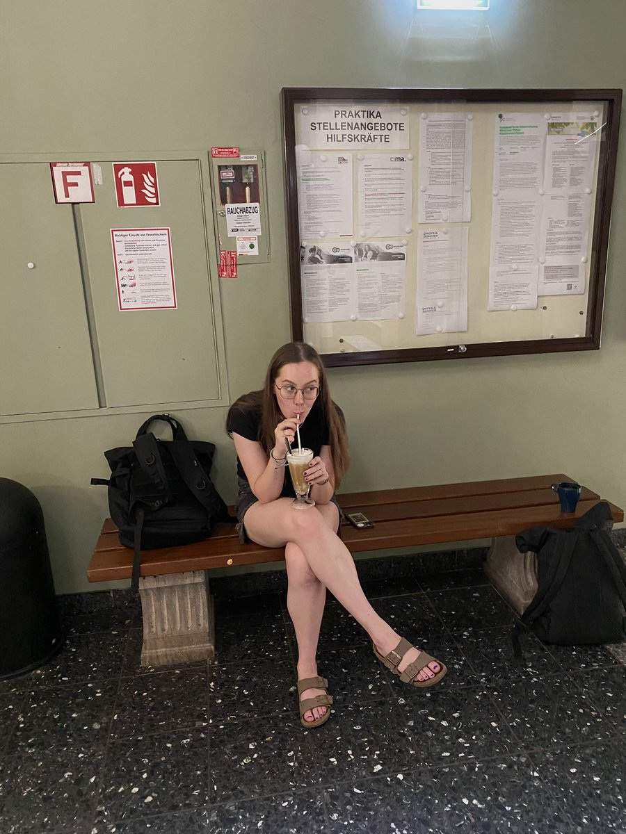 Ledové kafe ve škole.. no nestezuji si🌞