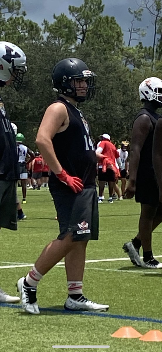 walkerhead2028's tweet photo. Great camp,great coaching and, great players! #TopGun #FBU https://t.co/6E4UwfHIQ0