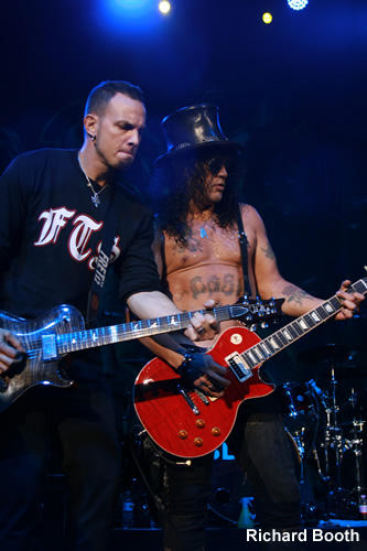 MARK TREMONTI'S Top Guitarists: SLASH
youtu.be/ox4J5N11qjk 

#MarkTremonti #Slash #GunsNRoses