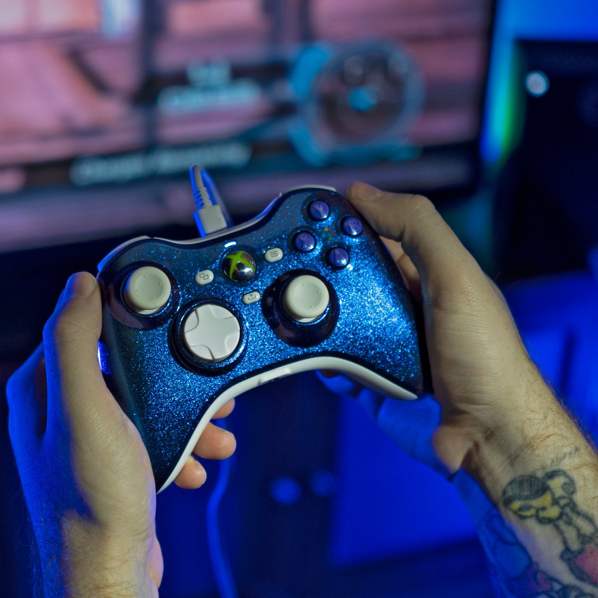 Hyperkin's tweet photo. Your eyes do not deceive you. Two new Xenon colors: Cosmic Night and Twilight Galaxy, available NOW for pre-order, launching July 25th. Just in time for your ✨summer game nights✨!
Pre-order here: https://t.co/JmQo19psRv
#Keep05Alive https://t.co/47kmm8lFRy