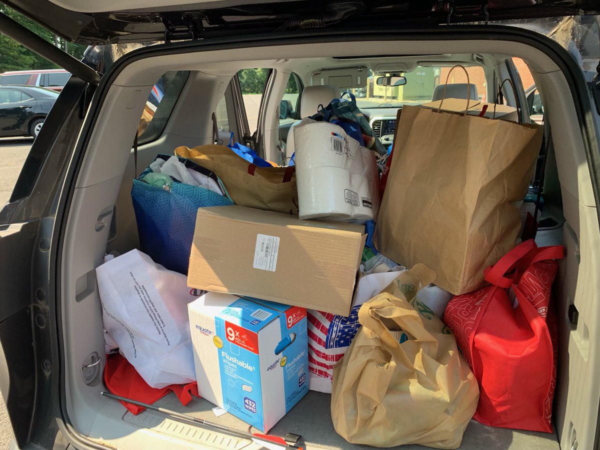 IBEWLocal400's tweet image. Brenda Irwin, Sea Girt Soldier and Family Readiness Specialist from New Jersey National Guard picked up the donations collected at the BlueClaws Game. Thank you to everyone who donated to our veterans. If you would like to give back, visit: rb.gy/pr2nx