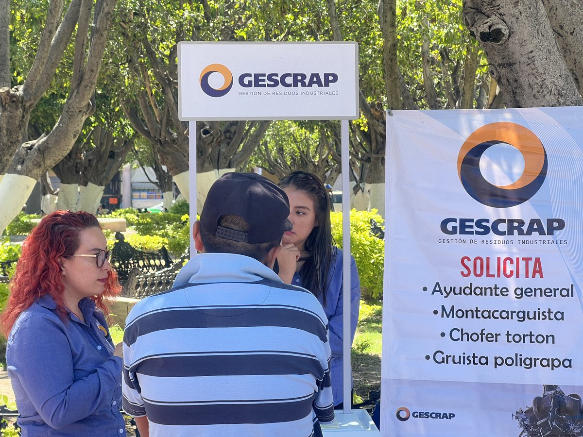 CortazarTu's tweet photo. Si estás buscando Chamba’ te esperamos hasta las 2 pm en el jardín principal, recuerda que cada martes a través de Desarrollo económico y con apoyo las empresas de la región se ofertan las vacantes disponibles.

#CortazarEresTú https://t.co/bzu1yXPsQE