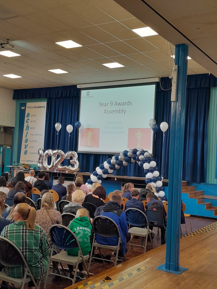 mrslong2021's tweet photo. So nice to celebrate Y9 successes tonight and to watch my tutees win some well-deserved awards! ๐ฅณ๐ @TheManorAcademy #teammanor #proudformtutor https://t.co/l9hGGSmwTr