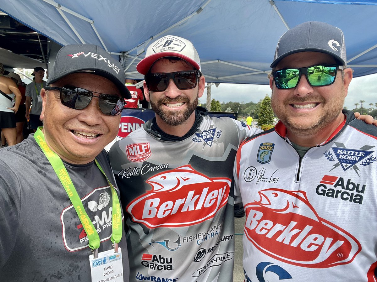 FishHardDave's tweet photo. When you’re in FL you might run into these two, @keith_carsonn & @johncox_fishing, two of the finest sticks around! And all round good guys too!😊😊😊#TruePros #DeadlyDuo #iCast2023 https://t.co/cCnbxlfnD1