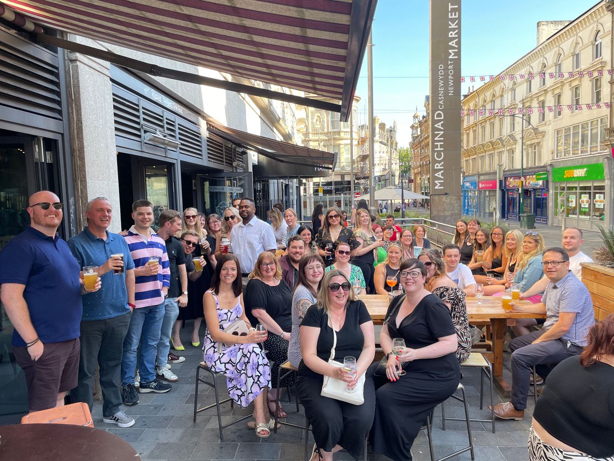 HardingEvans's tweet photo. Fancy working with this lovely lot? Of course you do! 

We are currently recruiting for roles across the firm; you can find details of our vacancies by clicking on the link. https://t.co/yaQ82qVvG8

#TeamHE https://t.co/X1wr3RqmYj
