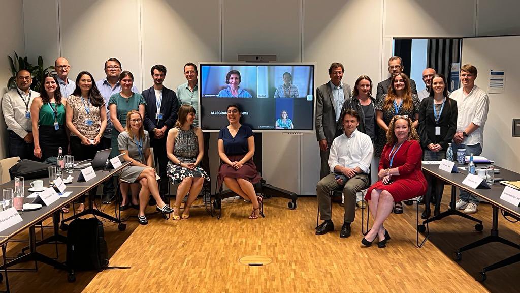 Chikwe_I's tweet photo. Collaborating with partners like the Robert Koch Institute @rki_de, makes our work a lot easier. They match our ambition and energy. 

Thank you @BMG_Bund for your support.

#StrongerTogether https://t.co/36YoZKX21m