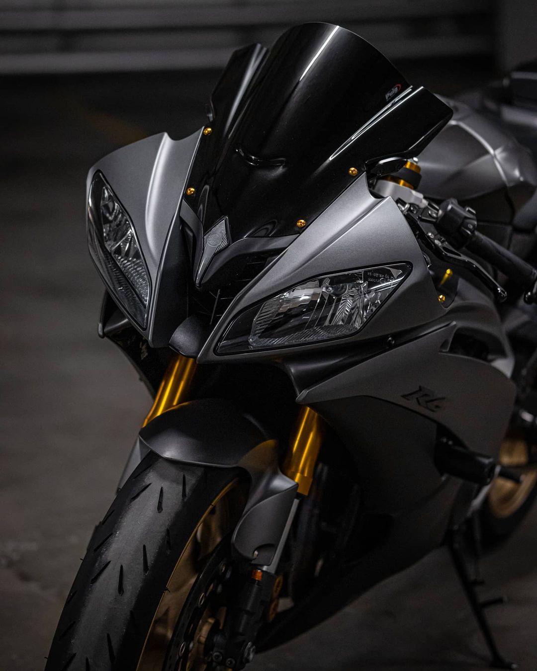 yamaha r6 black wallpaper