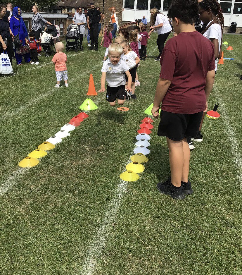 hb_misssimpson's tweet photo. A few snapshots from our sports day in reception. The children loved it @missmiddletonhb @MissEmsonHB @HartleyBrookPri #weareastrea #eyfs https://t.co/mnuyjyFVIj