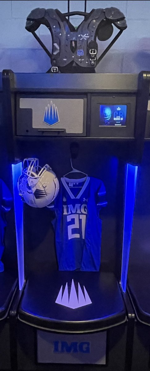 AjMarks_1's tweet image. After careful consideration with my family, I’ll be enrolling at @IMGAFootball to continue to excel academically, in football &amp;amp; track &amp;amp; field🔒 

@TheD_Zone @MIexposure @PrepRedzoneMI @agency_met @MaxPreps @TopPreps @BALLERSCHOICE1 @CamNewton7v7 @MohrRecruiting @EdOBrienCFB