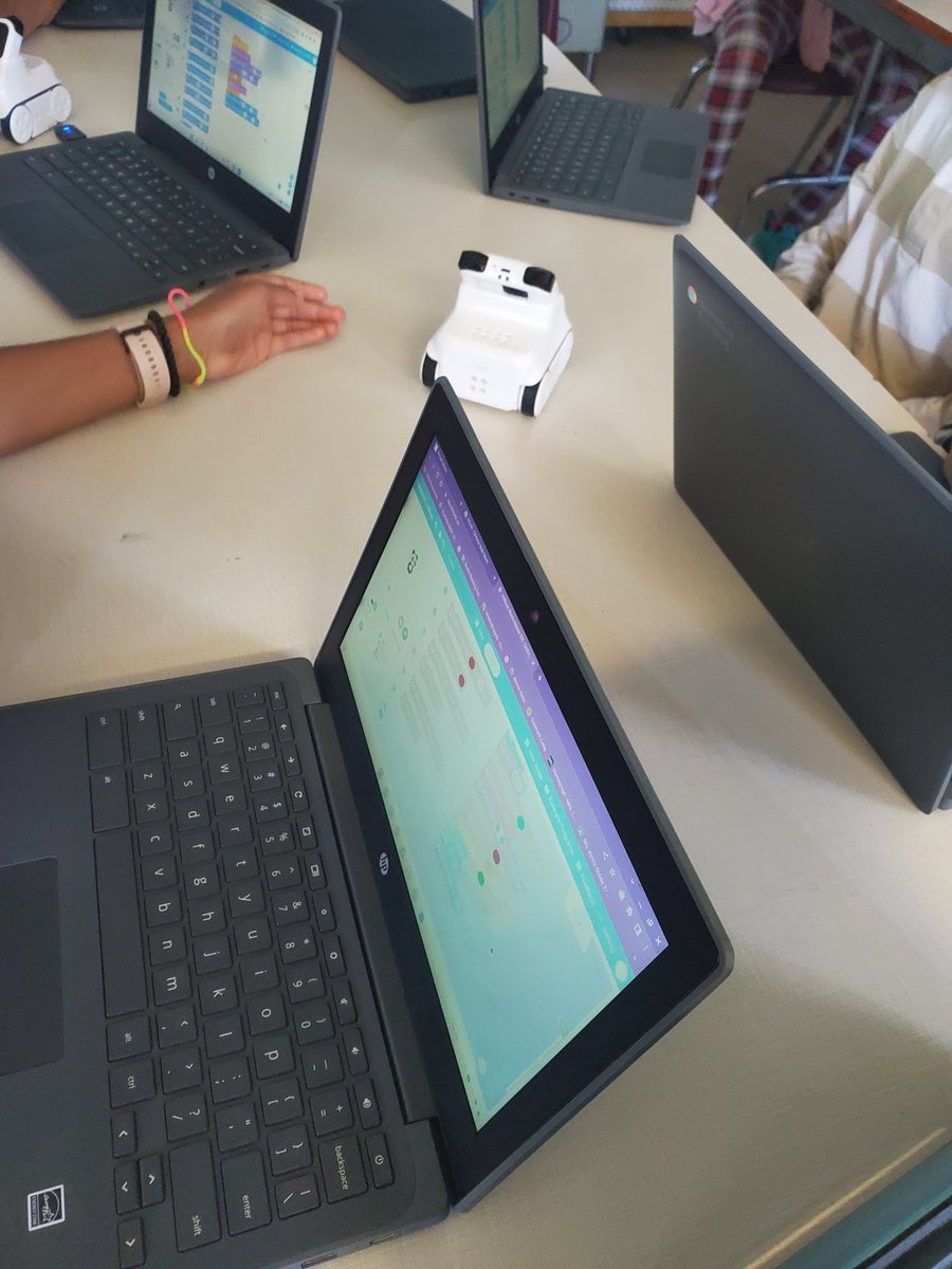 Devika (@mrswilliamyu) on Twitter photo Grade 4s <a href="/TWPublicSchool/">TredwayWoodsworthPS</a>
<a href="/TDSB_ConEd/">TDSB Continuing Education Department</a> learning about coding with <a href="/LOGICSAcademy/">LOGICS Academy</a>. Ss loved "playing" with Cody. Grade 4s <a href="/TWPublicSchool/">TredwayWoodsworthPS</a>
<a href="/TDSB_ConEd/">TDSB Continuing Education Department</a> learning about coding with <a href="/LOGICSAcademy/">LOGICS Academy</a>. Ss loved "playing" with Cody.