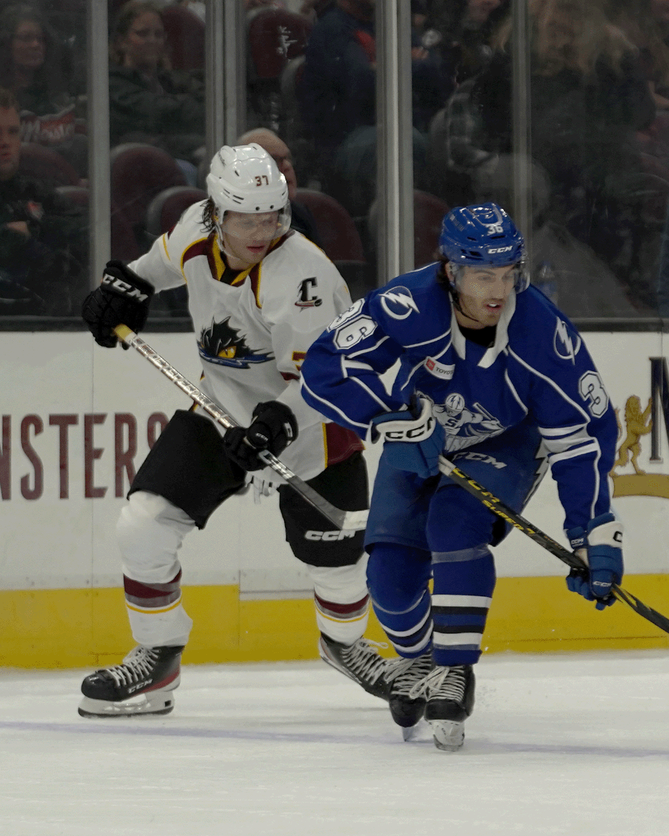 monstershockey's tweet photo. 📅: Friday, October 20
⏰: 7:00 p.m.
📍: @RMFieldHouse 

It’s a date, @SyracuseCrunch 🤝 https://t.co/Fjdd74d8pr