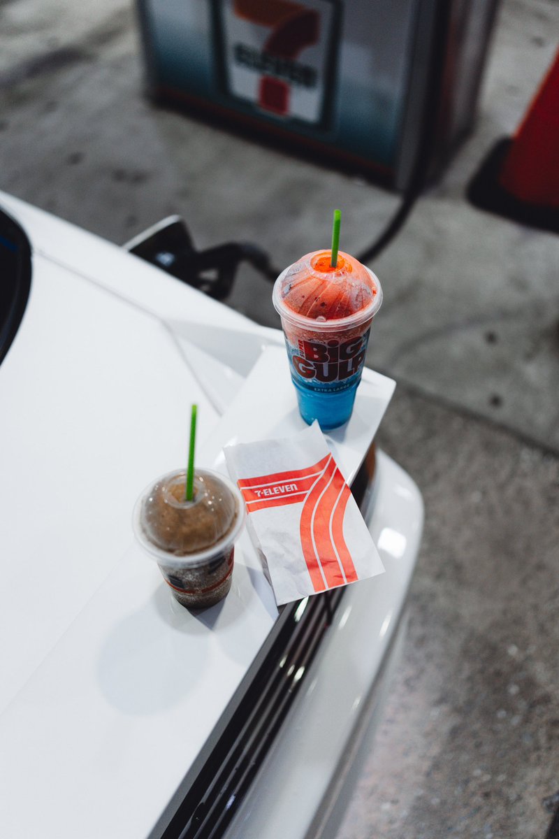 d4n_media's tweet photo. 7-11 🥤 https://t.co/T0rUSXUpIY