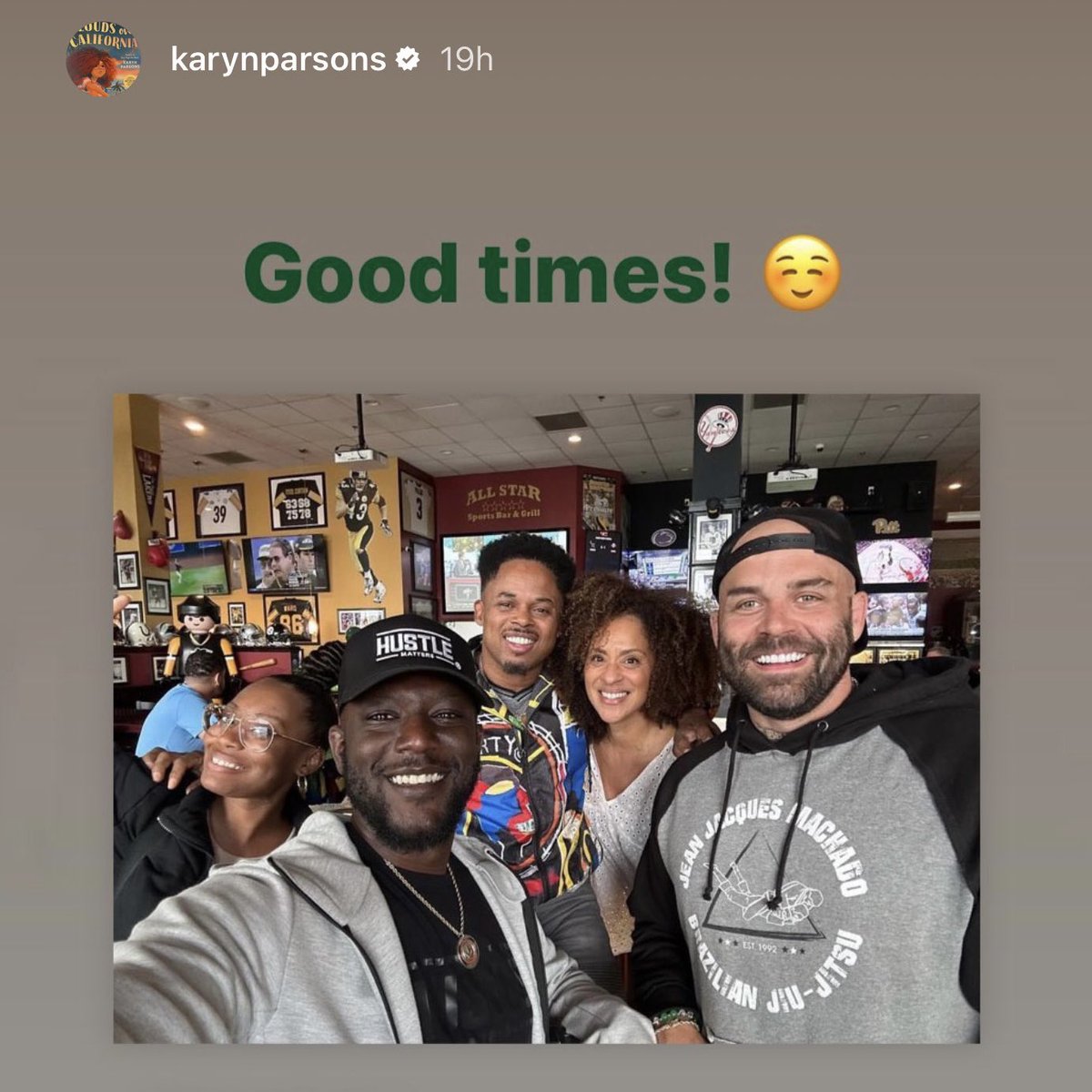 AaronConey's tweet photo. Woke up like am I trippin or did I really get dinner and drinks with Hilary Banks this weekend..? ☺️😎 #KarynParsons #HilaryBanks #FreshPrince #RaisedBy90sTV https://t.co/RkItdSxUSD