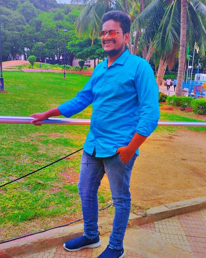 MdkashifrazaAap's tweet photo. तुम ढूंढते फिरोगे उजड़े रिश्तों में वफ़ा के ख़ज़ाने..
तुम मेरे बाद मेरे हमनामों का भी एहतराम करोगे!!
#politics #rajniti
#Mashallah #SUBHANALLAH
#Hyderabad #umri #umrikalan #photo #viral #viralreels #politics #rajniti #mohdkashifraza #AAPDelhi #aapup #hydrafacial #instagood https://t.co/PwoUm1Flmt