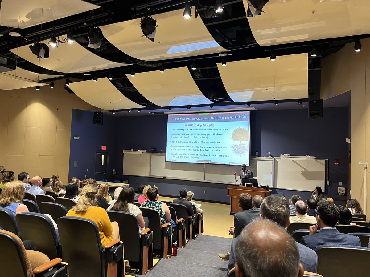 Packed room here @WVUhealth where Dr. Gary Gibbons of @nih_nhlbi is talking about 'Place Matters in Advancing Scientific Discovery for Public Health Impact.' Very insightful!