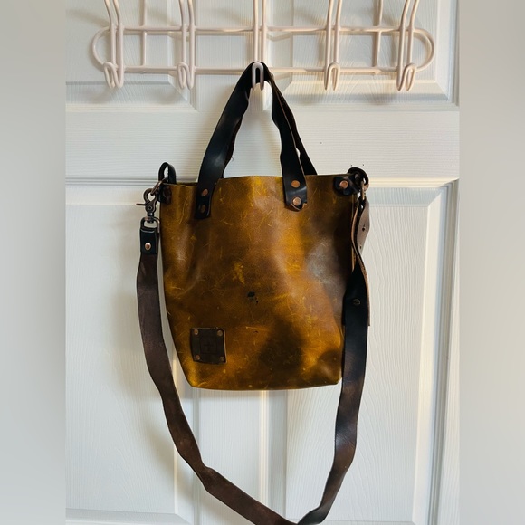 InnovativeLand1's tweet photo. So good I had to share! Check out all the items I'm loving on @Poshmarkapp from @Filomen04723861 #poshmark #fashion #style #shopmycloset #coach #wondernation #bergamontarmor: https://t.co/uOq6bLzQQI https://t.co/5w5vXAxfn8