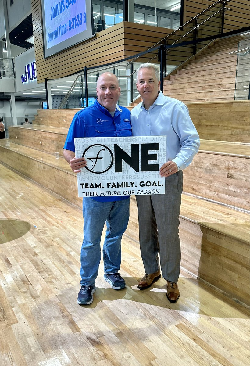 forneyisd's tweet photo. Thank you to @HuckabeeInc CEO Chris Huckabee for sharing his leadership experiences with our district administrators as part of our Legendary Leaders speaker series. Huckabee also treated our leadership team to a delicious lunch today. #forneyfamily https://t.co/llhCJoa1lO