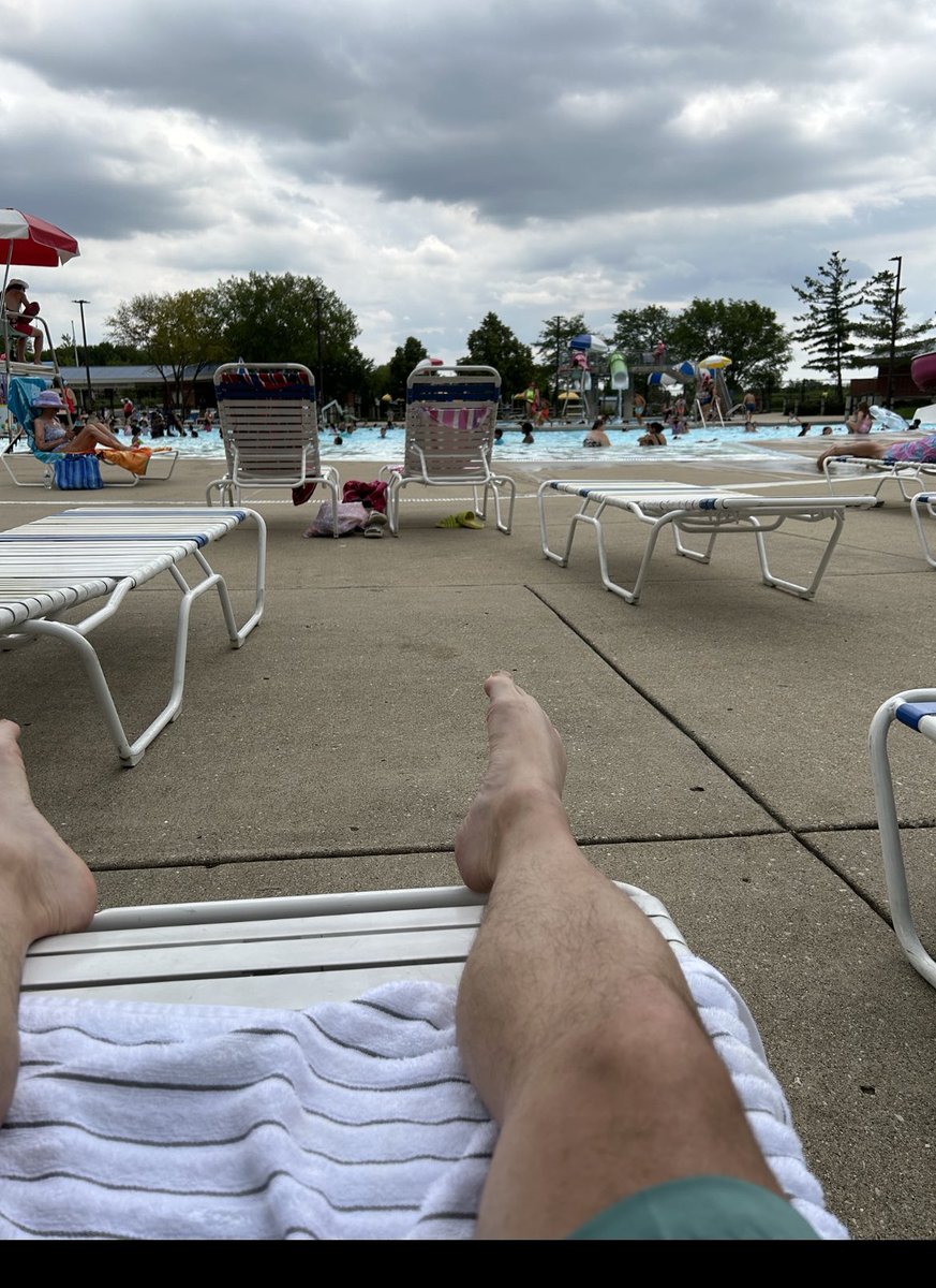 Davetye18's tweet photo. Took kids and me to da pool! 😀#poolife https://t.co/C1QBnpknN3