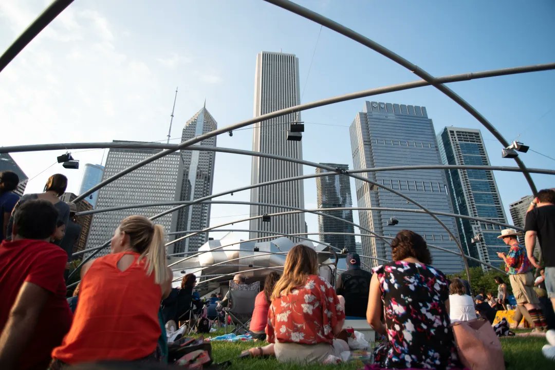 BlockClubCHI's tweet photo. Millennium Park's free movie screenings kick off tonight with "Fast Five." 

Here's what else you can see there this summer: https://t.co/6gqcMagt0J https://t.co/6HdZrKAjis