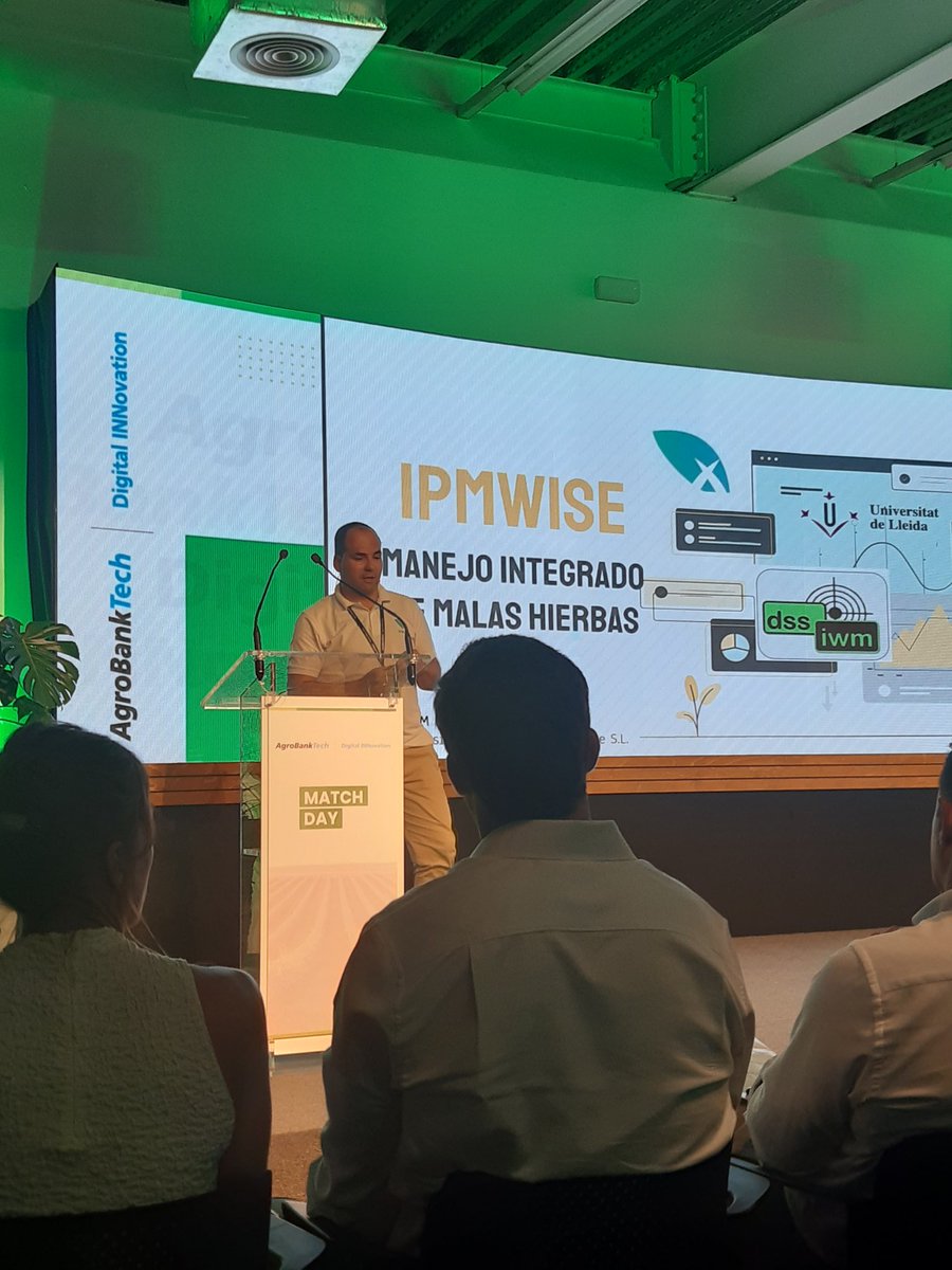 Nuestro turno! <a href="/JoseM_Montull/">JM Montull</a> presenta <a href="/IpmWise/">IPMWise</a> y lo que la agricultura 4.0 puede cambiar el manejo de #malashierbas 🌱 y el trabajo de empresas agro y agricultores
#MatchDay #AgroBankTech <a href="/Inn_Somnia/">Innsomnia Accelerator</a> <a href="/AgroBank_CABK/">AgroBank</a>