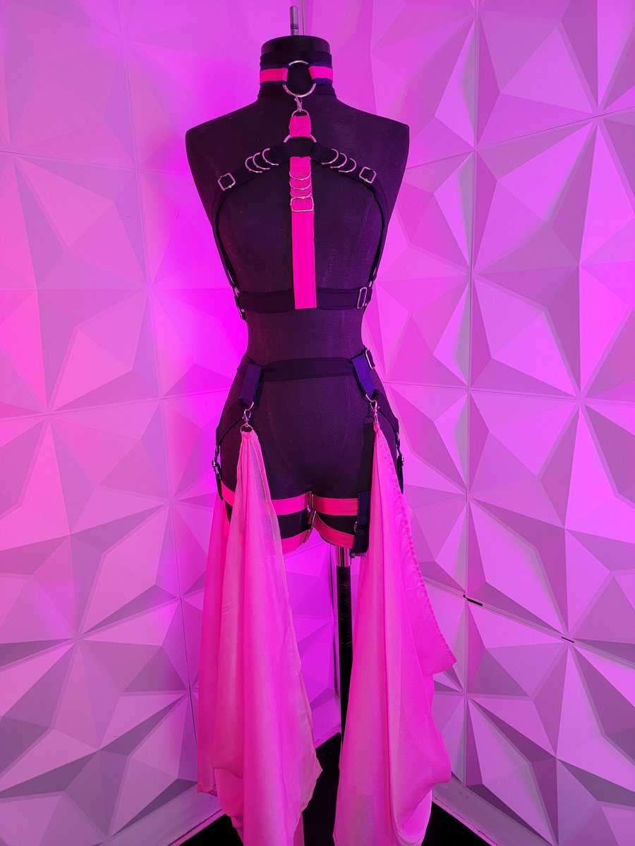 CupcakeStraplet's tweet photo. Custom Wicked Lady Straplet!
Our shop will be on vacation until mid August, but we're always taking custom ideas to make your perfect straplet! https://t.co/JBxSoQTE6L