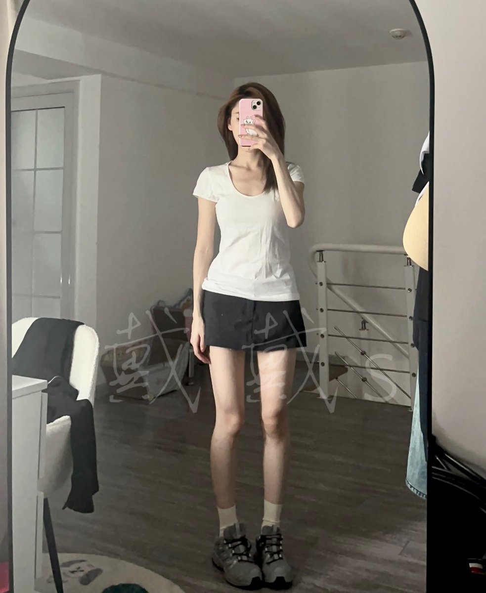 #棉袜 #女s #丝袜臭脚 #男m女s 最近没拍视频，发几张照片敷衍一下小狗 https://t.co/Us82t5YmbQ