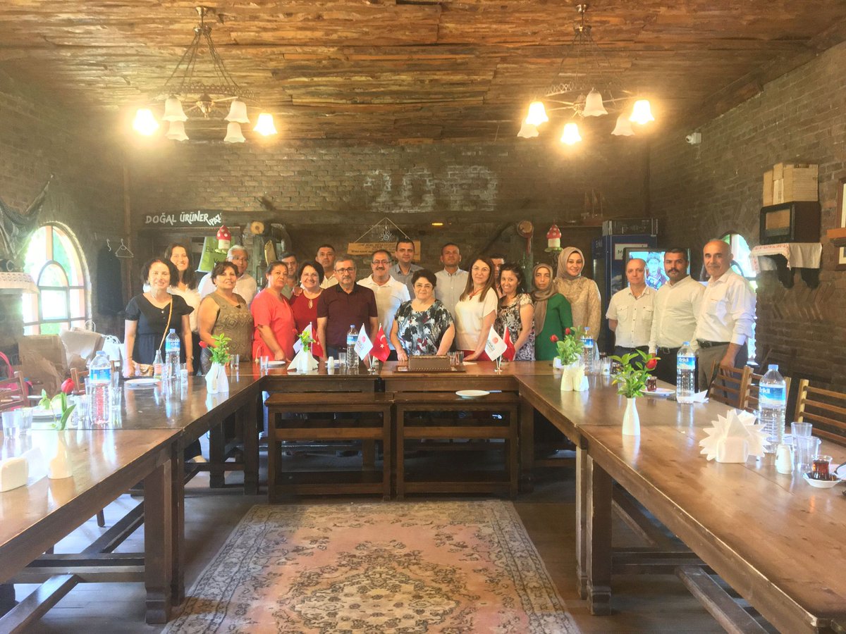 IlceNufus's tweet photo. Korkuteli İlçe Nüfus Müdürlüğümüzün ev sahipliğinde ve Sayın İl Nüfus ve Vatandaşlık Müdürü Ayşe Serap GÜNEY başkanlığında  bir eğitim semineri daha gerçekleştirilmiş olup, 11 Temmuz Dünya Nüfus Günümüzü de kutladık. https://t.co/mGFsBwpEch