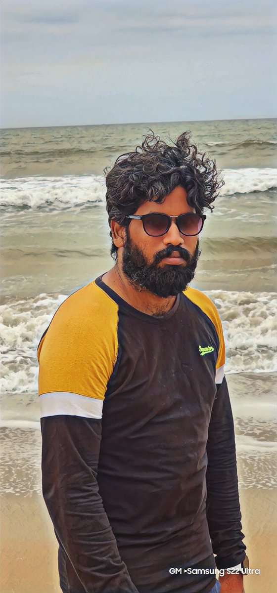 gmmaniofficial's tweet photo. Solo travel not only pushes you out of your comfort zone, it also pushes you out of the zone of others' expectations

#Day3 #and #Day4 #BikeTrip
#Chennai #Dayout #beachvibes 
#BikeRide #solotravel https://t.co/RPlUn37lRP