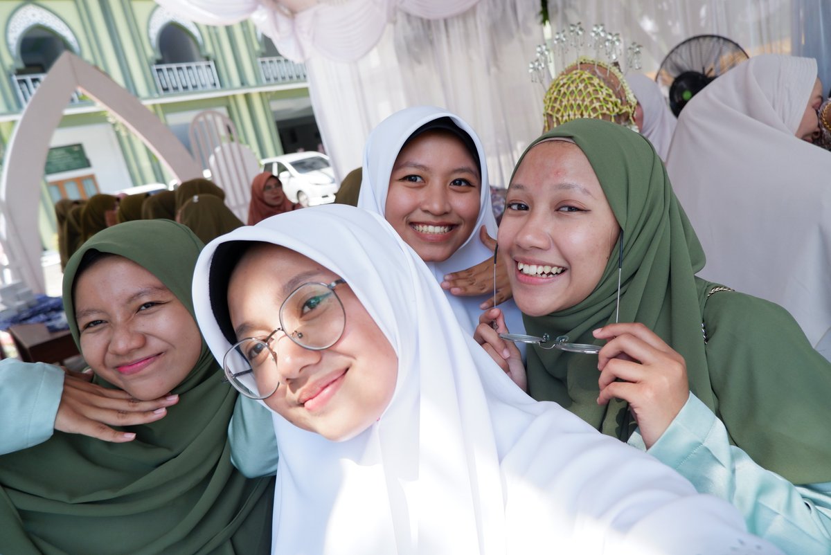 srinenaa's tweet photo. Walimah umma Nida dan abah Faruq😇🩷 https://t.co/lryrxGYEOD