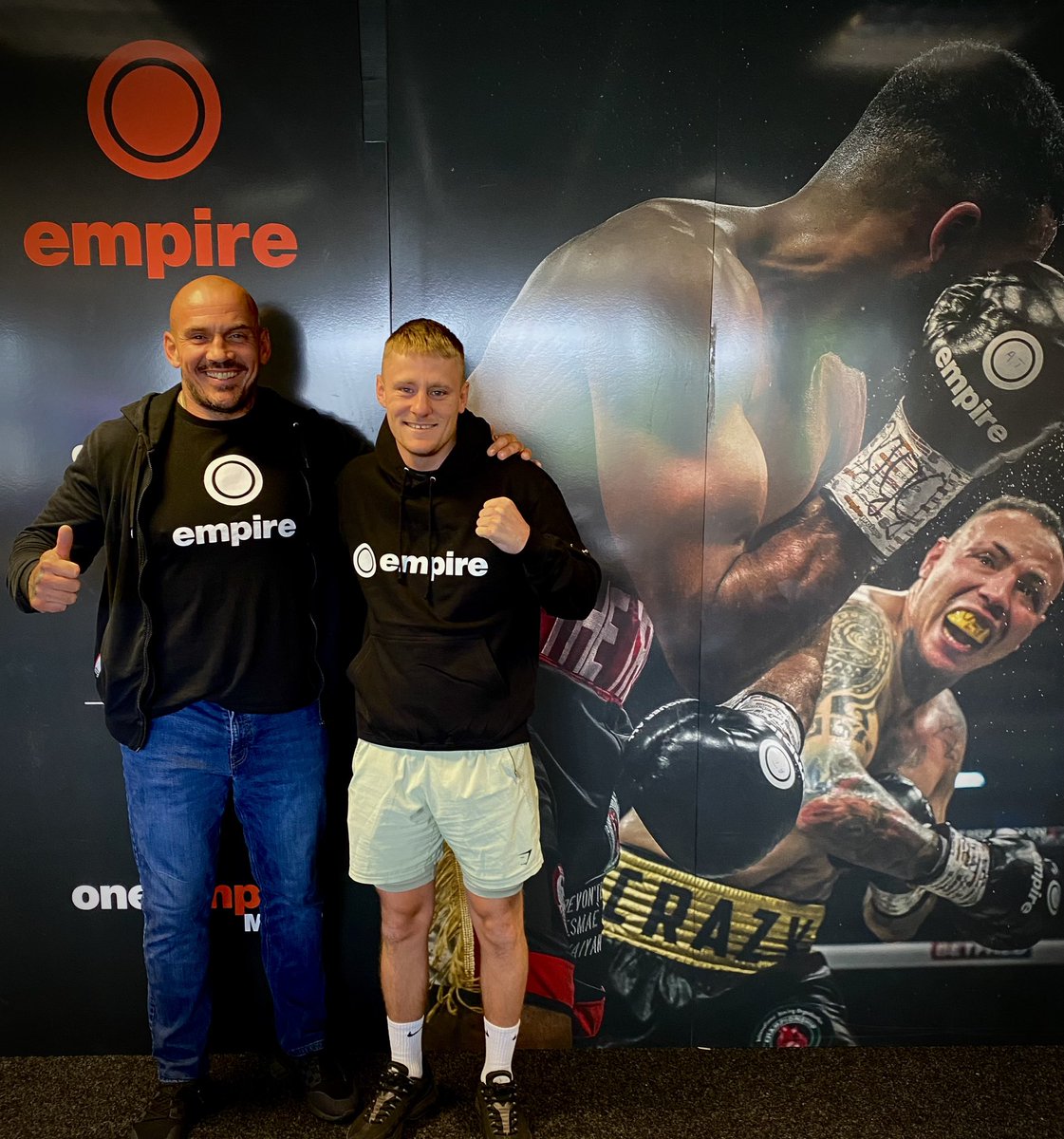 <a href="/HitmanHodgson/">Tommy Hodgson</a> down at Empire HQ discussing exciting plans for the future with manager <a href="/OneEmpireJamie/">Jamie Sheldon</a> 📝

#HitmanHodge
#OEM