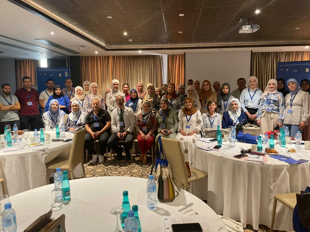 PNUDAlgerie's tweet image. Formation sur la réglementation des #marchéspublics, décret présidentiel n°15-247 du 16/09/15 portant réglementation des marchés publics et des délégations de service public au profit de🤝45 pharmaciens hospitaliers en présentiel et 300 en ligne, les 10 et 11 Juillet
#ODD3 #ODD16