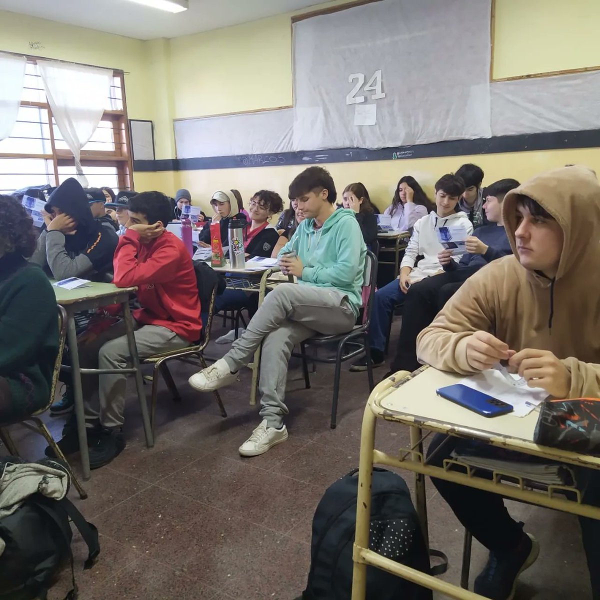 academicaunmdp's tweet photo. La Dirección de Ingreso de la @unmdp visitó la Escuela Municipal N°201
¡Gracias por recibirnos!

#testimoniosunmdp
#RedesInvisibles
#VisitasGuiadasUNMDP
#ExploraTuFuturo
#ingresounmdpitinerante
#ingreso2024
#estudiaenlaunmdp
#somosUNMDP
#mejorpublica https://t.co/DfWlf2zYUo