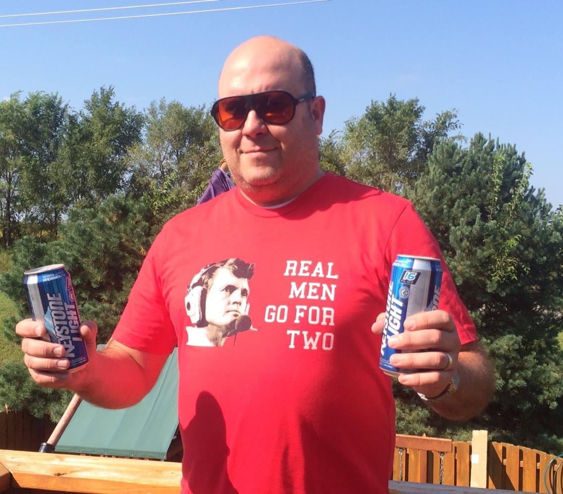 Necronomicast's tweet photo. @JohnELTenney This pic is 9 years ago. In my beer drinking, heavier days. Rocking authentic #blublockers sunglasses. https://t.co/b2b0yZ4Ccj