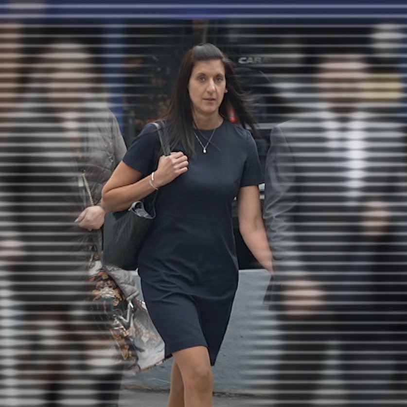 One of the few British Asian women to serve in a firearms unit, Rebecca Kalam was told there was no ballistics armour for women and she’d have to make do with men’s equipment. Tonight on #c4news  we report on her tribunal hearing which could see her awarded over £1.2m