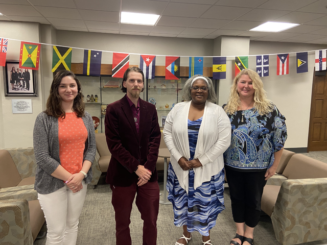 YSUNews's tweet photo. YSU’s Association of Classified Employees union has awarded three students with scholarships for their excellence as student employees. @YSUACE 

Read More: https://t.co/RpFiucEIao https://t.co/EPRQMgxicz