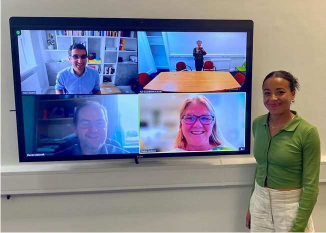 Incredibly proud that *Dr* Paris Baptiste aced her viva today. You have worked so hard and it has been an honour to be your supervisor. Now go take over the world!
Huge thanks to fantastic examiners @atula_tweets and Darren Ashcroft and Chair Debra Jackson https://t.co/LvWXVtj1P9