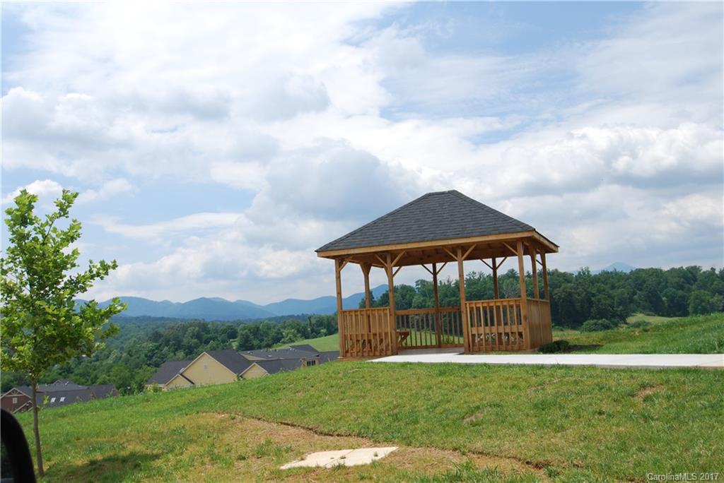 BHHS_LP's tweet image. Check out our #listing in #Candler #NC  #realestate #realtor tour.corelistingmachine.com/home/A4FVHG