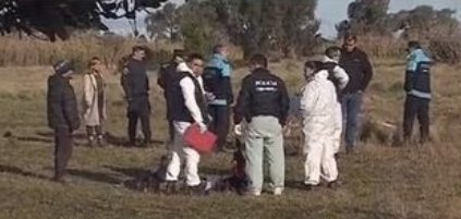 desaparecidaorg's tweet photo. Lamentamos mucho informar, que fue localizado el cuerpo de Iara Nardelli, quien se encontraba desaparecida desde el 5/7 en Mar del Plata, Buenos Aires. Estaba diseminado en un . Nuestro pesar y condolencias a sus padre y familia. #Justicia QEPD Iara😔💜 https://t.co/6jpVn0u8LH