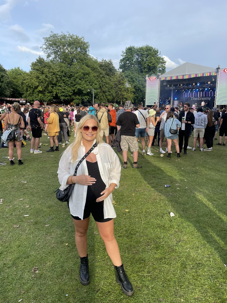 lazwark's tweet photo. Baby boys first festival ☀️ https://t.co/oIjocX82Sx