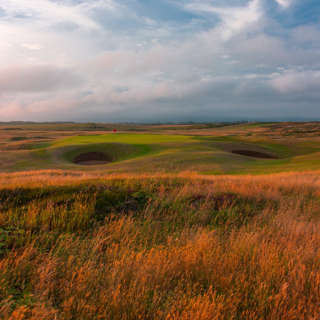 Royal Porthcawl - Wales 

🌍 71st Worldwide 🌍

📷 @lclambrecht 

#golfcoursedesign #golfarchitecture #golftravel #beautifulgolfcourses #golf #golfing #golfer #golflife #golfcourse #golfcourses #RoyalPorthcawl #Porthcawl #Wales #British #BritishGolf #Top100Golf