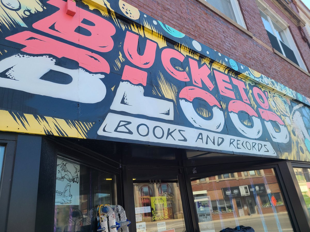 Apparently, today is Pr!me Day, which is a great reminder to support your independent retailers. #shopsmall with us 12-7 every day (including today, of course!). And if you can't make it to the store... 🧵(1/4)