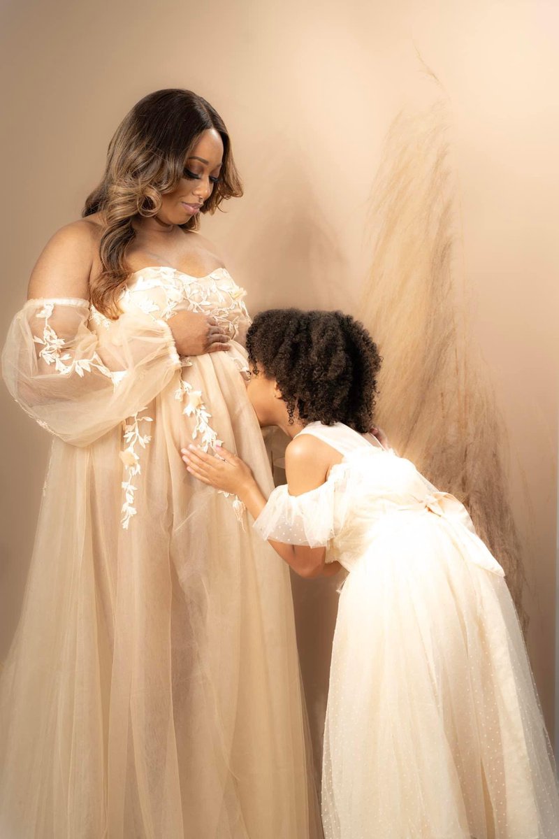 _CoachRuffin's tweet photo. God has been so good to us! 🙏🏾🤴🏾👸🏽
When I tell you I’m blessed, I’m blessed beyond measure!
#maternityphotoshoot #maternityphotography #maternity #fathertobe #family #photo #instagood #insta #love #pictureoftheday #familyfirst #black #blacklove #blackfamily #blackfathers https://t.co/duEGw9MVrB