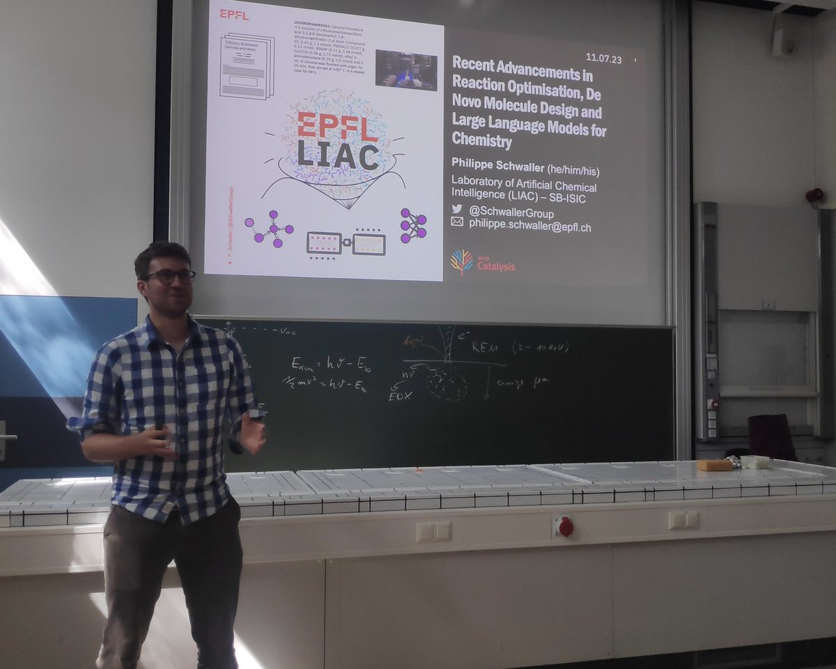 GloriusGroup's tweet image. How can AI accelerate Organic Chemistry? 💻
🧪
Amazing talks by @pschwllr  today and yesterday at the first stop of his @spp2363 lecture tour @WWU_Muenster. 🧳
#inspiring #machinelearning #aiforscience