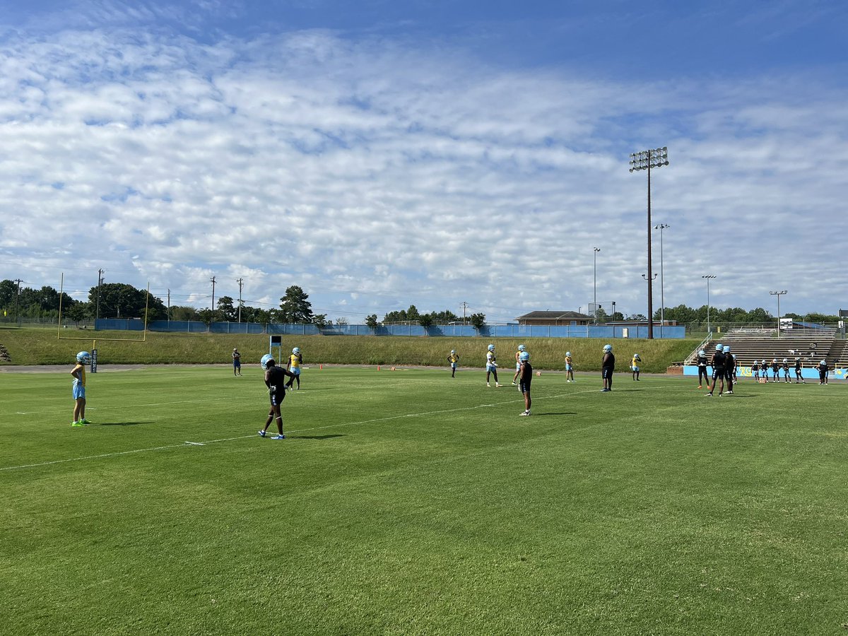 Great day to 7 on 7 at Ron Greene Stadium!  Thanks <a href="/HunterhussFb/">HunterHuss Football</a> for coming down!