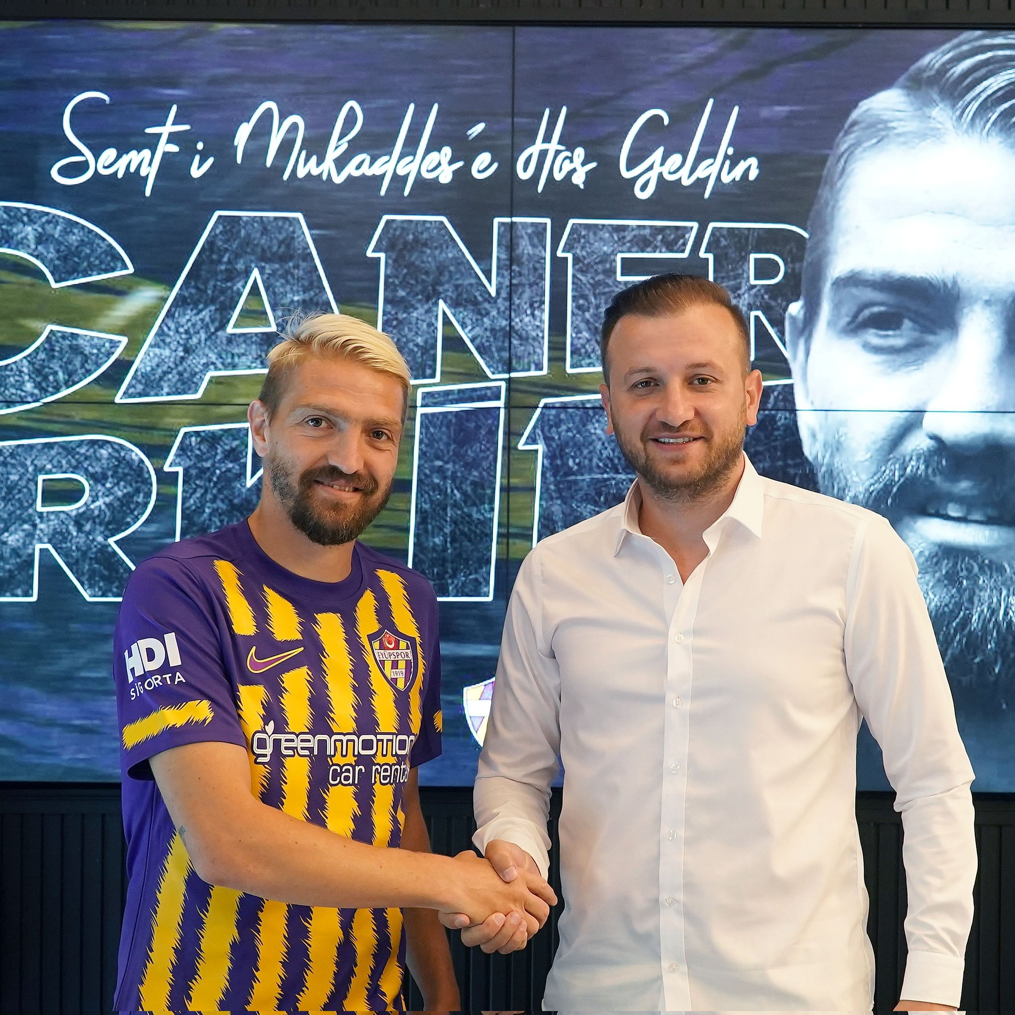 Caner Erkin hayırlı olsun! İmzalar atılıyor