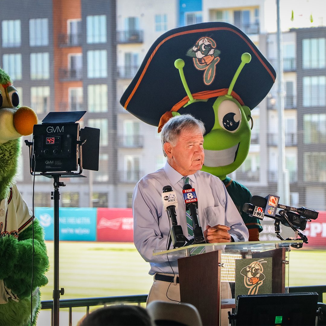 GSOHoppers's tweet image. After 22 years of success and accolades, Donald Moore will shift to President Emeritus of the Hoppers and Tim Vangel will become our new General Manager starting October 1st. 

To learn more about "Mr. Grasshopper," click the link below⬇️
ow.ly/PolR50P8RMW