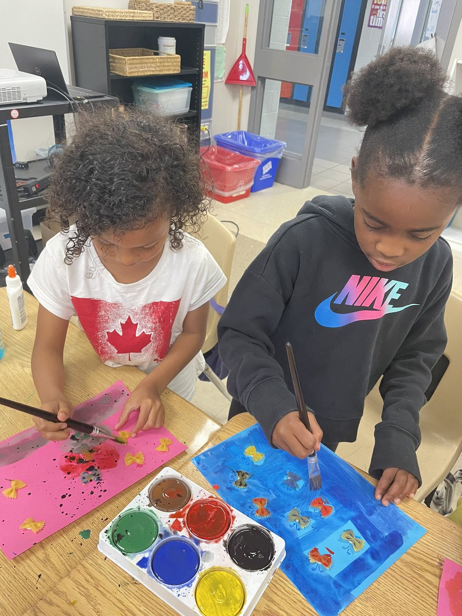 Mrs. Oliverio tweet media