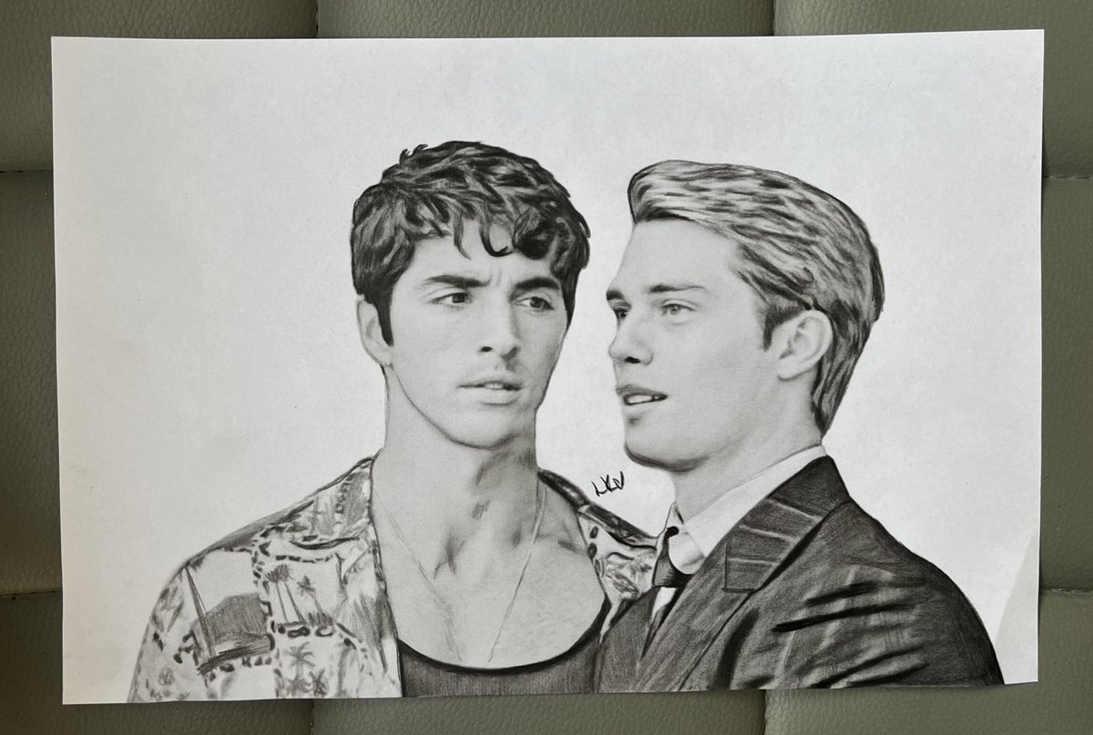 cosmicloustat's tweet photo. #FIRSTPRINCE:  
- “my nda’s bigger than yours, i want you to know that” 
- “you’re wearing lifts, i know that too sweetheart” 

first time drawing my beloveds <3

#RWRBMovie #RWRB @RWRBonPrime https://t.co/iX8wdzIrkR